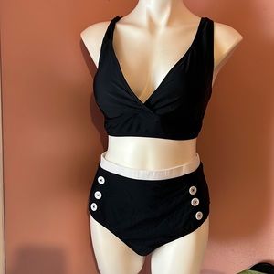 Black and white 2 piece swimsuit 2XL